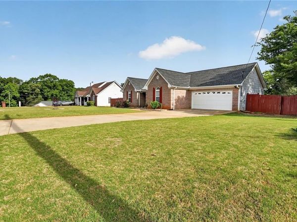 90 Fields Creek Way , Covington, GA 30016