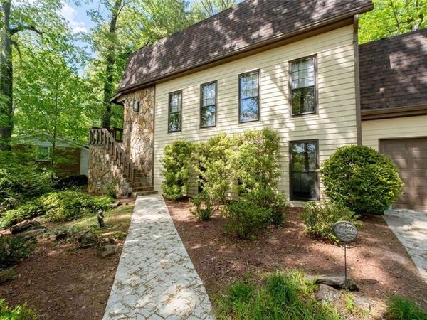 395 Nottingham Drive , Marietta, GA 30066