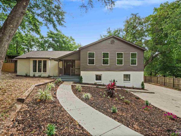 5720 Avenida Robledal, Pensacola, FL 32504