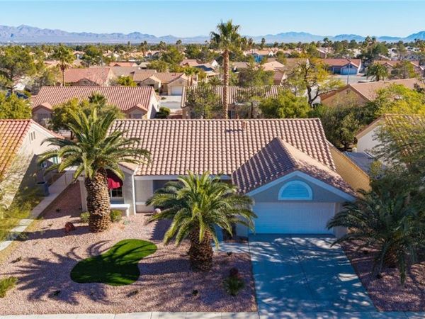 2520 Silverton Drive , Las Vegas, NV 89134