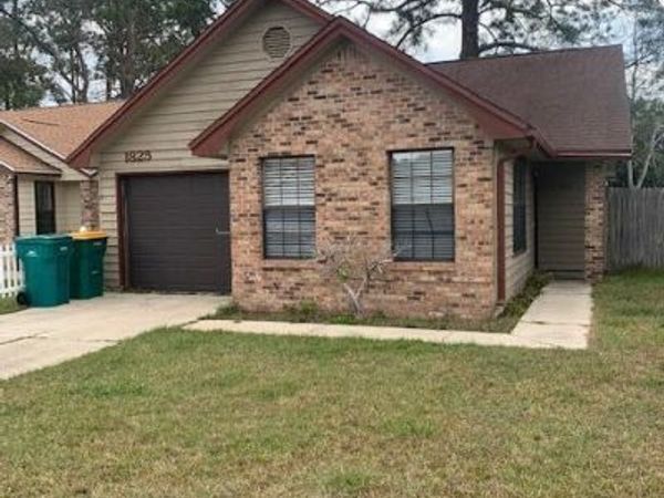 1825 Hunters Path, Fort Walton Beach, FL 32547