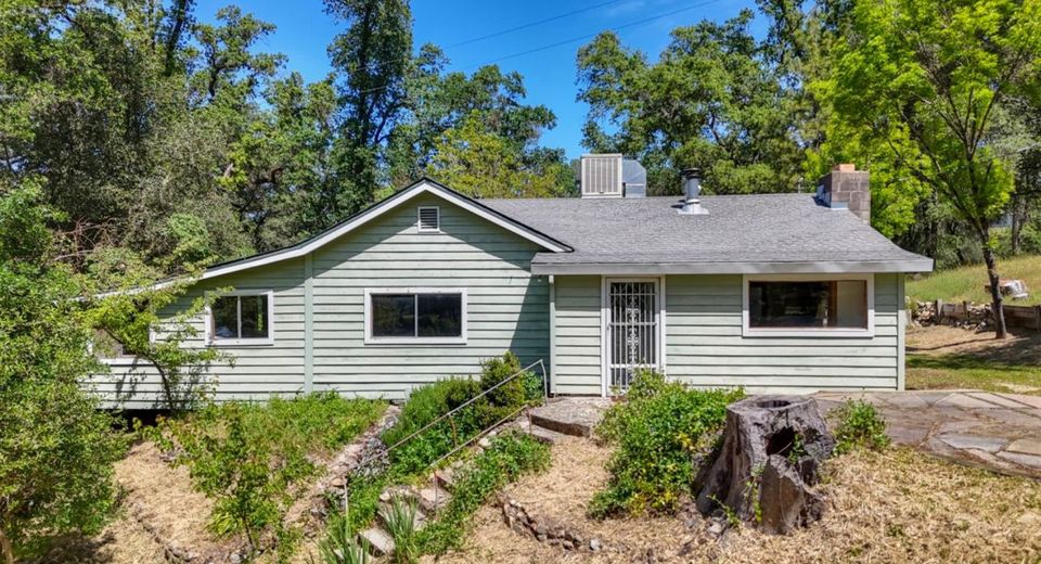 1147 Lotus Rd, Lotus, CA 95651 Photo