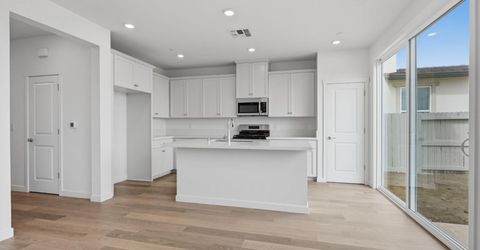 3153 Torrente Dr, Roseville, CA 95747 Photo