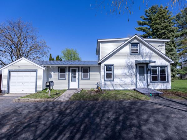 1445 MacArthur Rd, Madison, WI 53714