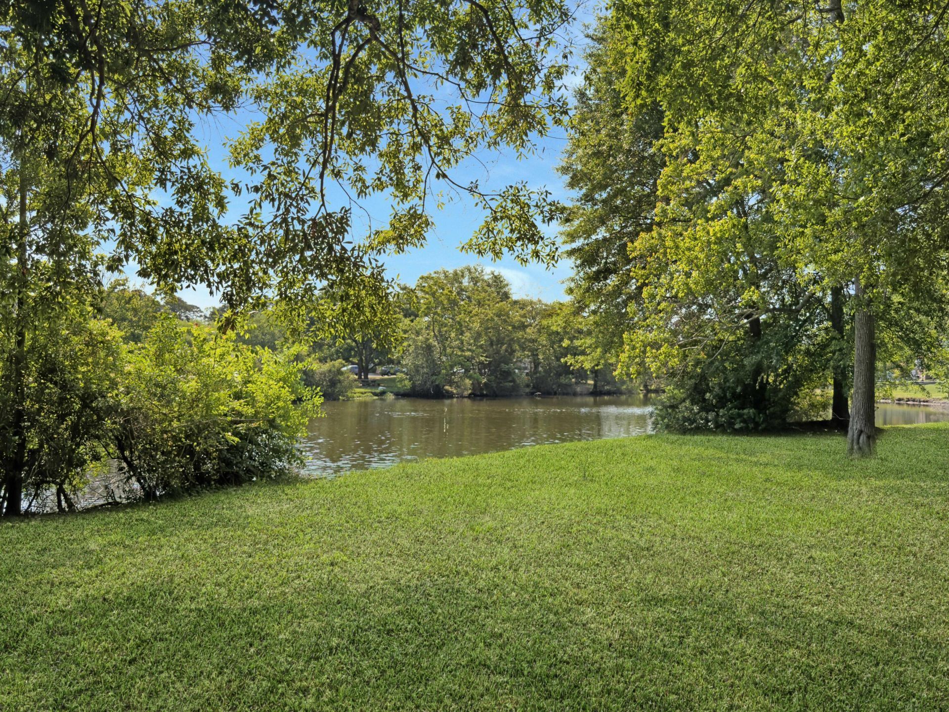 868 Melrose Drive Photo 35