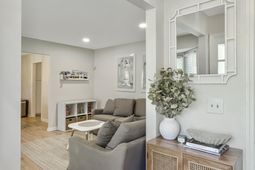 868 Melrose Drive photo 4