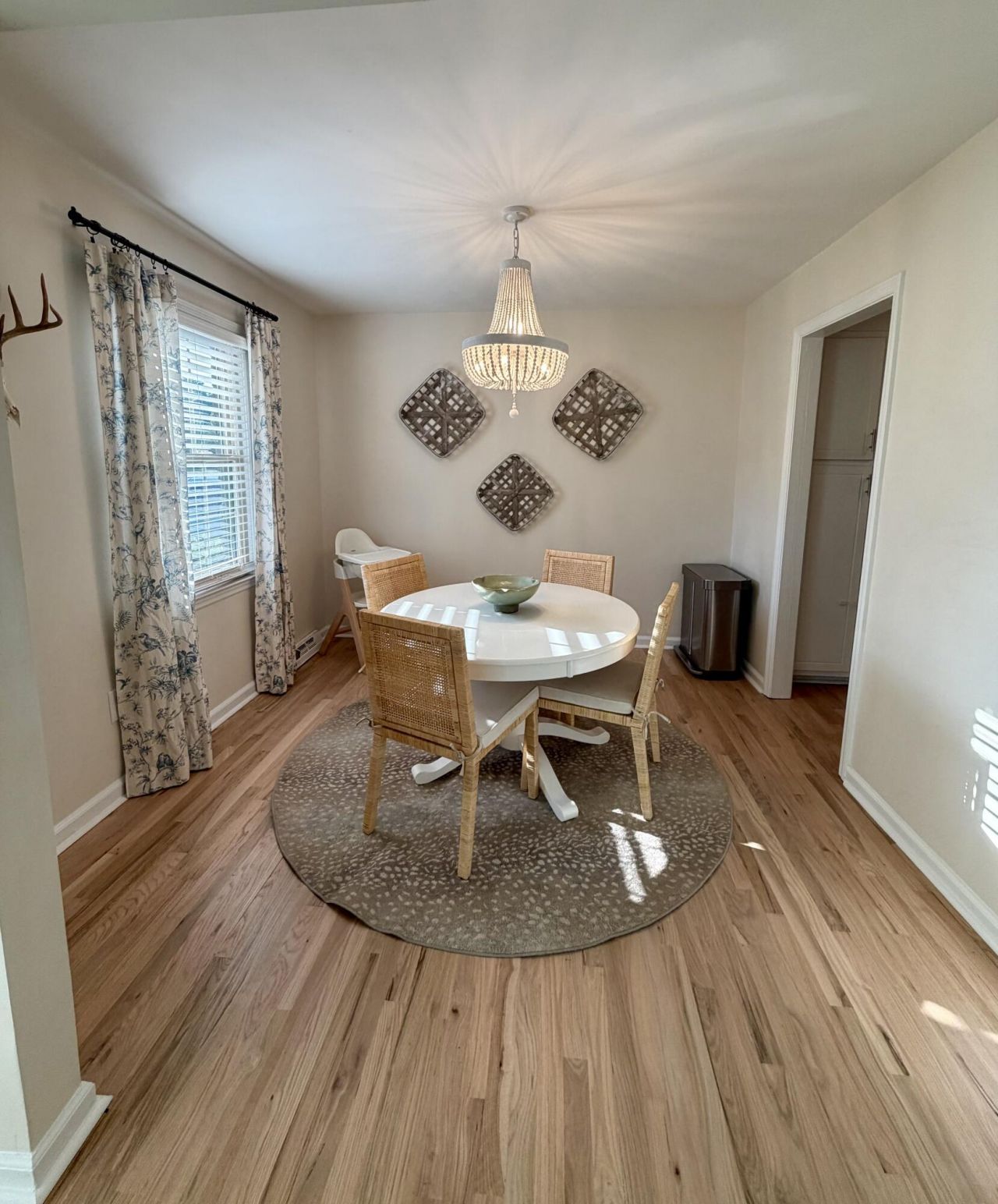 868 Melrose Drive Photo 5