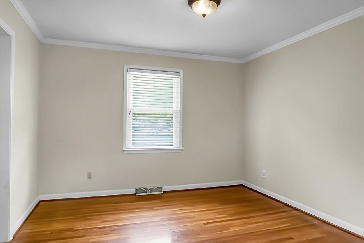 1046 Birchdale Drive Photo 10