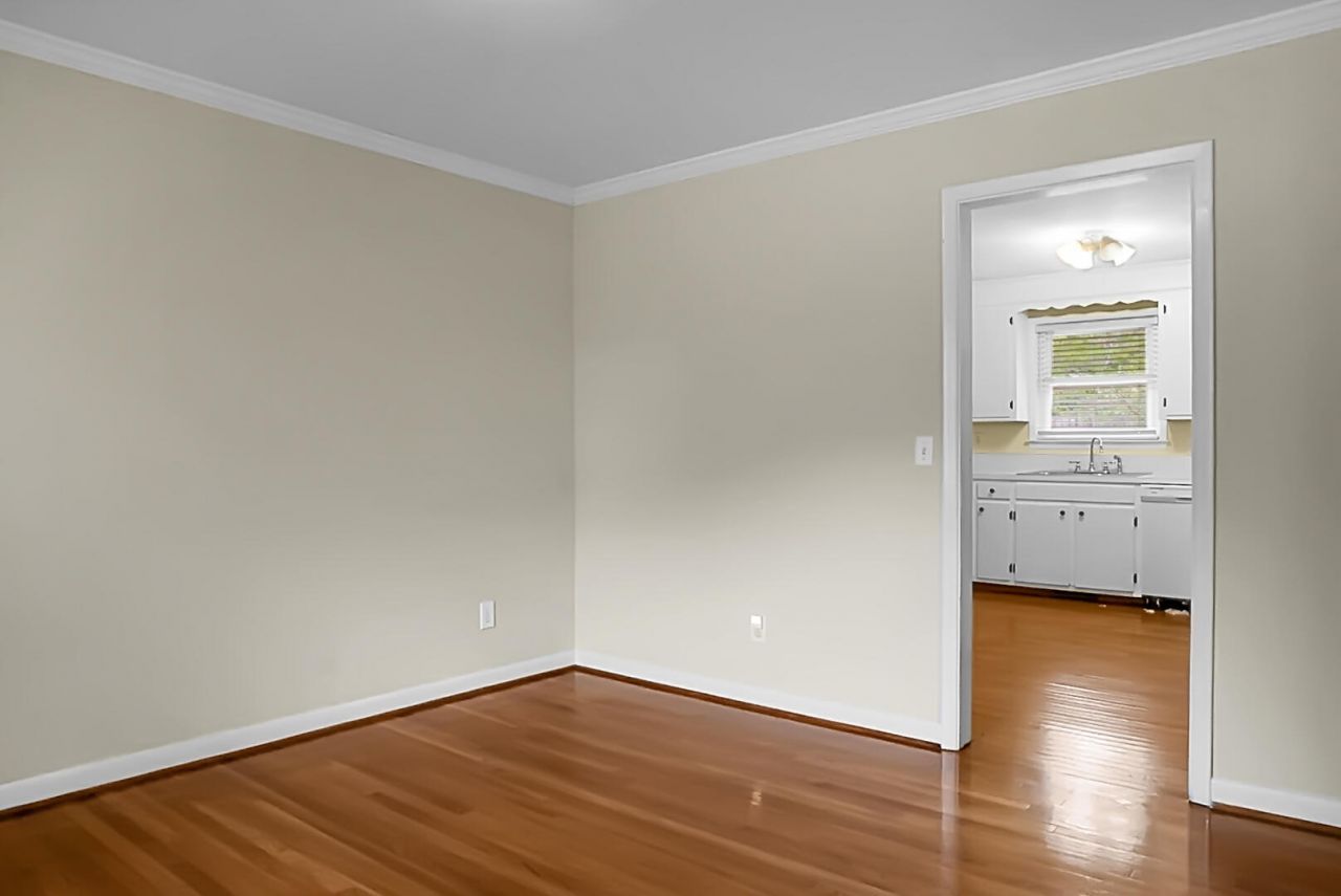 1046 Birchdale Drive Photo 11