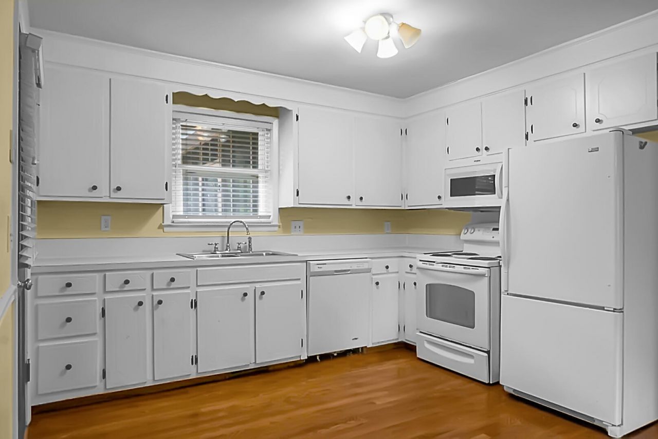 1046 Birchdale Drive Photo 12