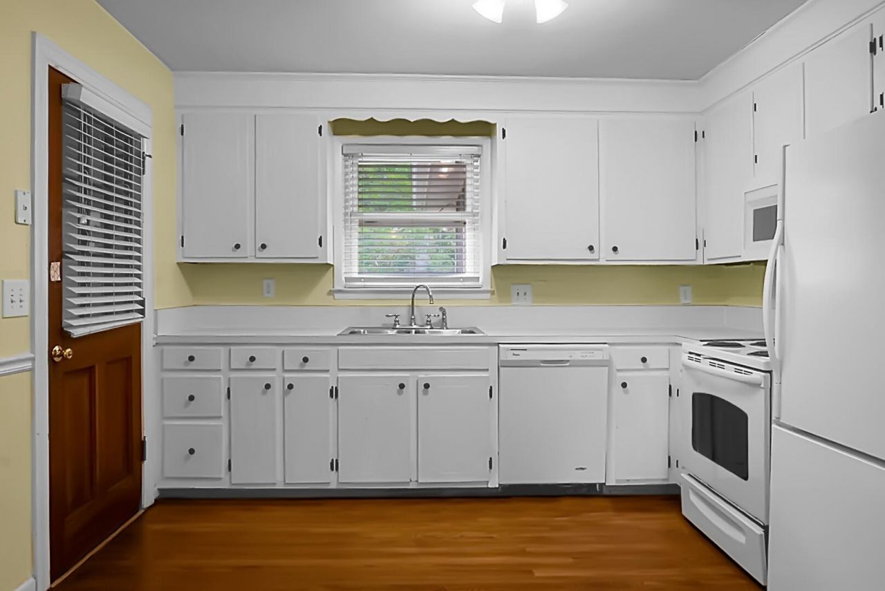 1046 Birchdale Drive Photo 13