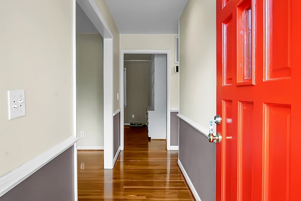 1046 Birchdale Drive Photo 4