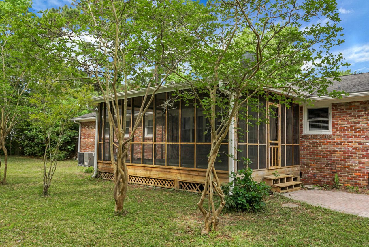 1046 Birchdale Drive Photo 42