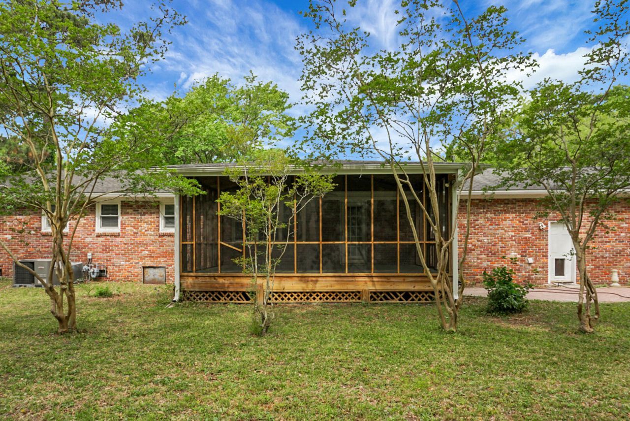 1046 Birchdale Drive Photo 43