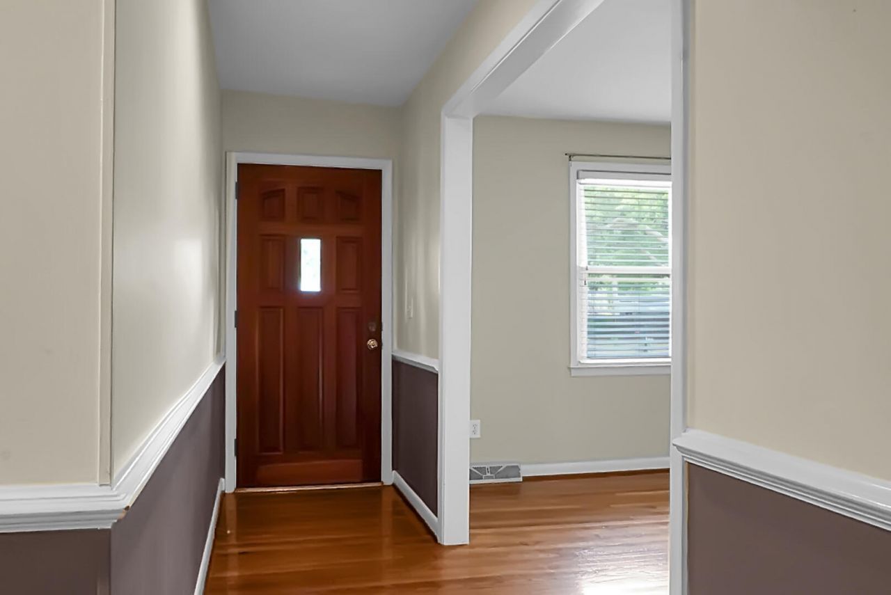 1046 Birchdale Drive Photo 5