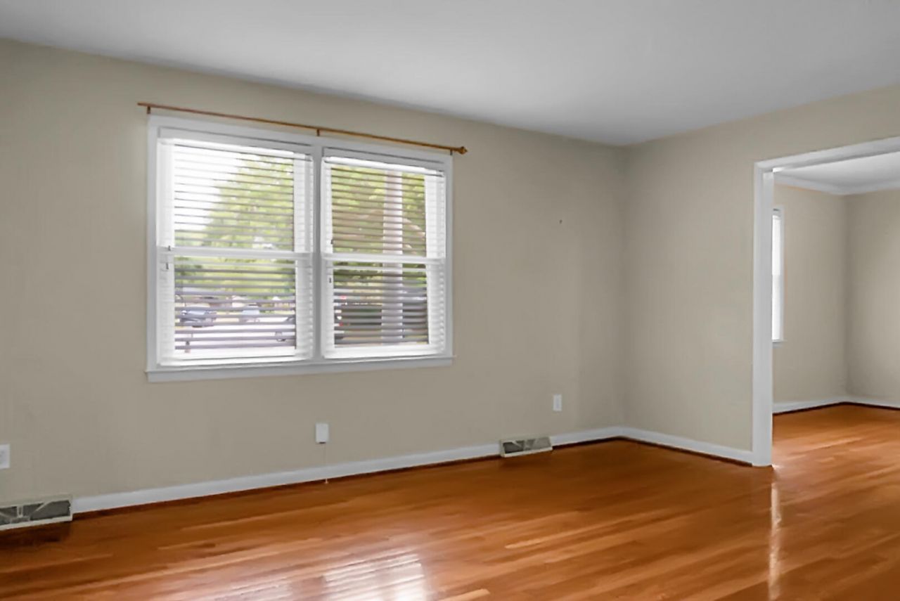 1046 Birchdale Drive Photo 6