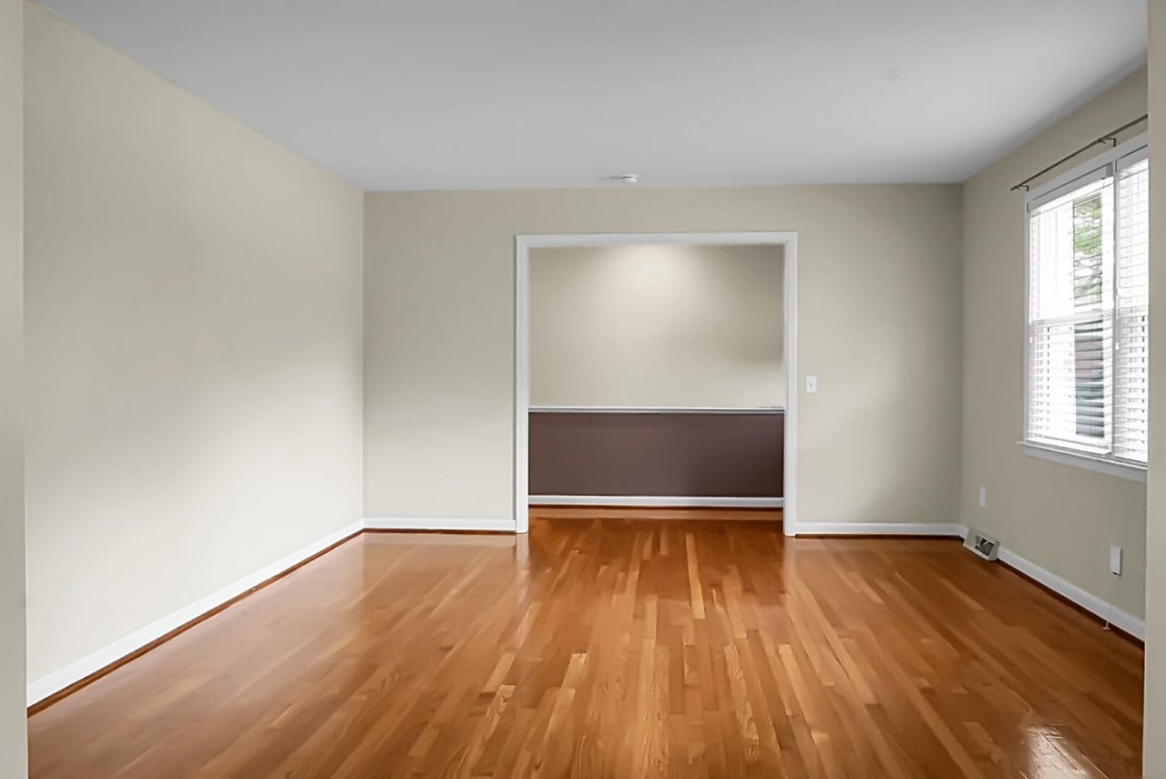 1046 Birchdale Drive Photo 8