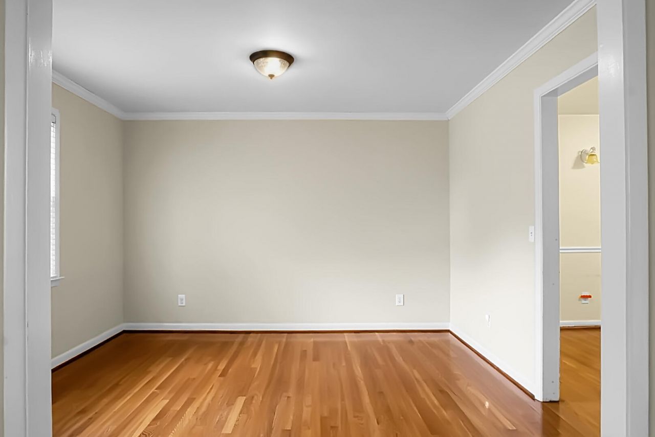 1046 Birchdale Drive Photo 9