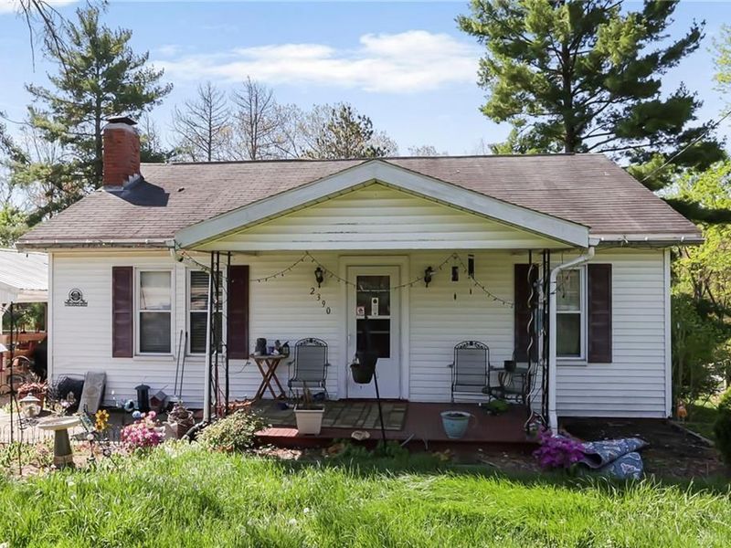 2390 Ridge Road, Zanesville, OH 43701 Photo 1