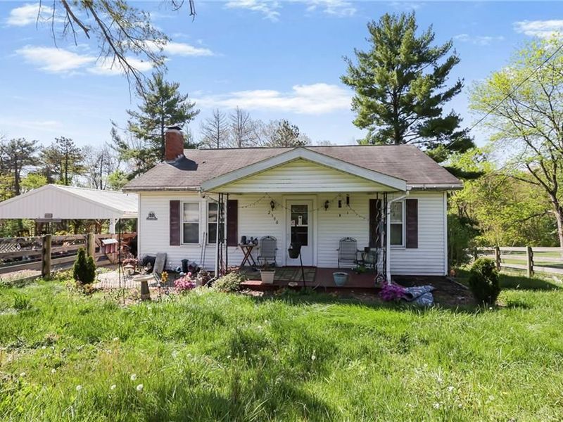 2390 Ridge Road, Zanesville, OH 43701 Photo 2