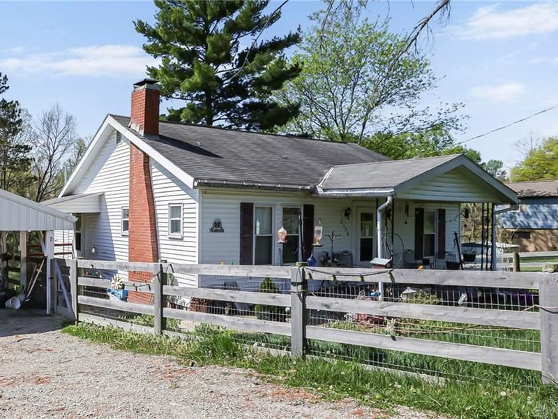 2390 Ridge Road, Zanesville, OH 43701 Photo 3