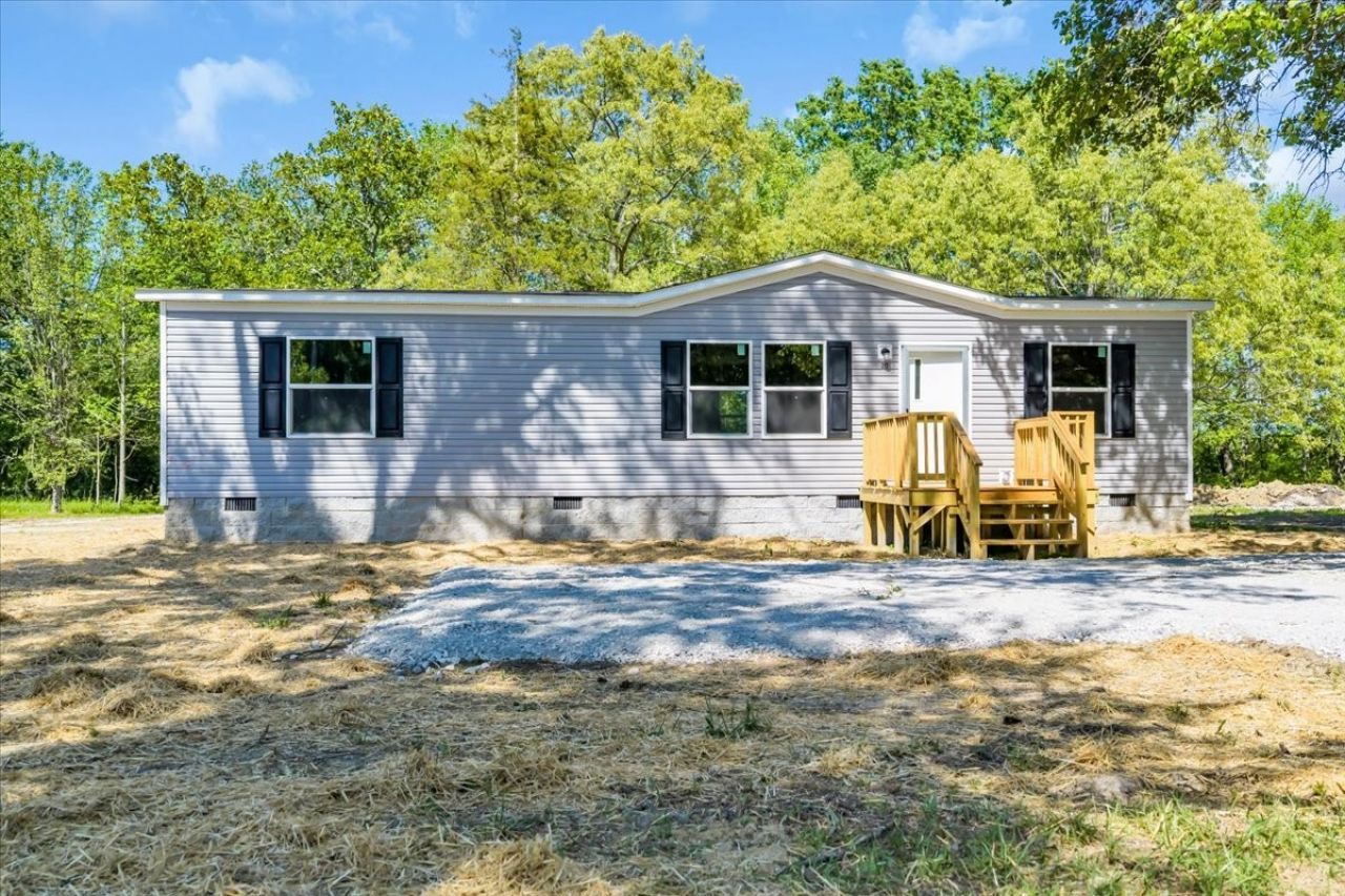 212 Volunteer Avenue, Manchester, TN 37355 Main Photo