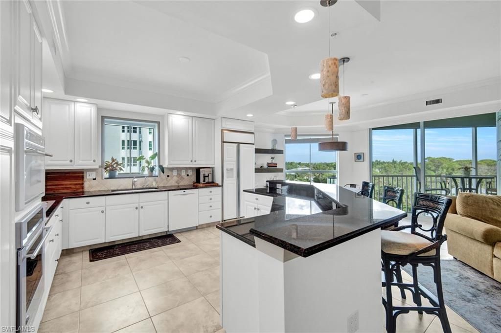 295 Grande Way , Unit 306, Naples, FL 34110 Photo