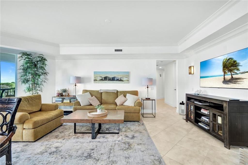 295 Grande Way , Unit 306, Naples, FL 34110 Photo