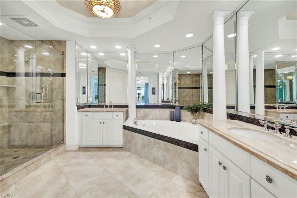 295 Grande Way , Unit 306, Naples, FL 34110 Photo