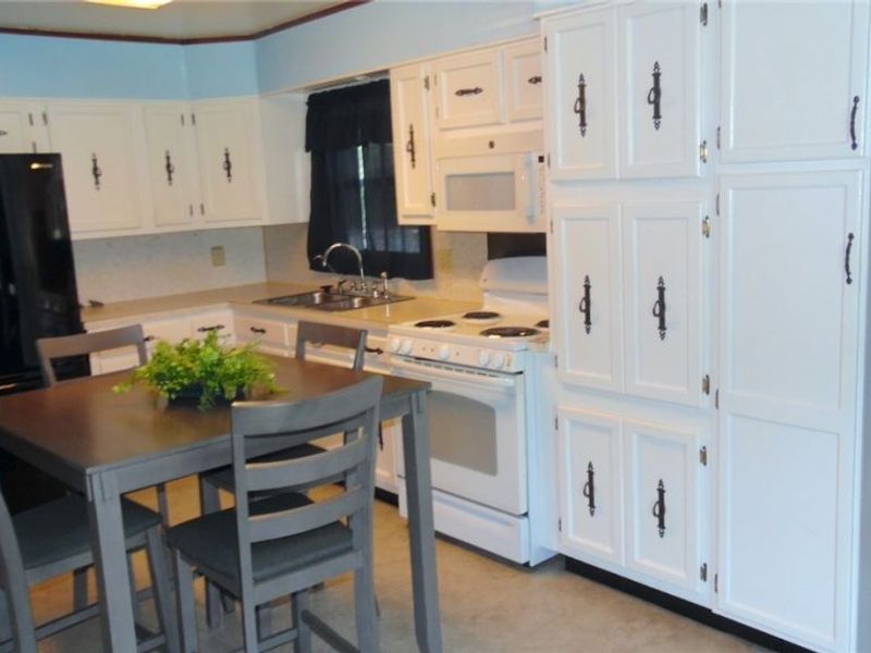 21569 State Route 16, Coshocton, OH 43812 Photo 12