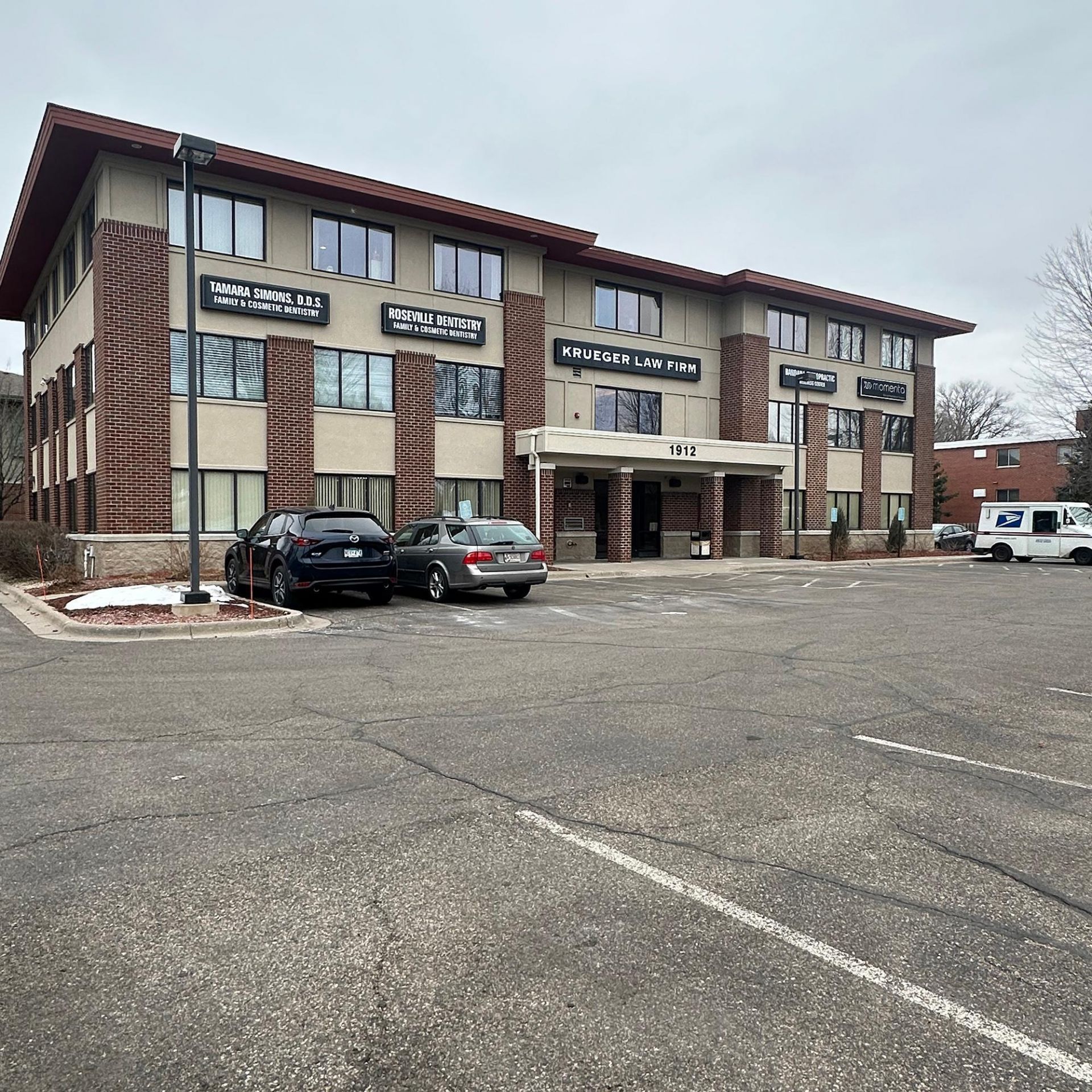 1912 Lexington Avenue N, Roseville, MN 55113