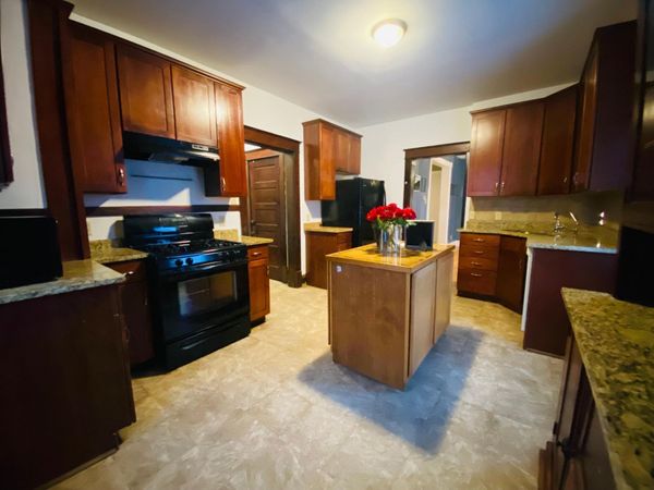 607 Topping Street , Saint Paul, MN 55103