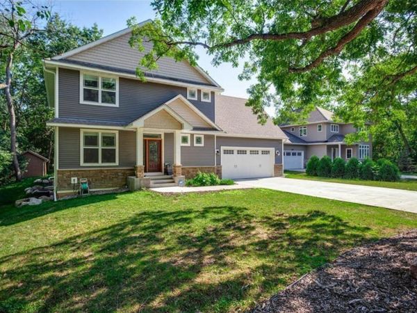 12601 Ridgemount Avenue W, Hopkins, MN 55305