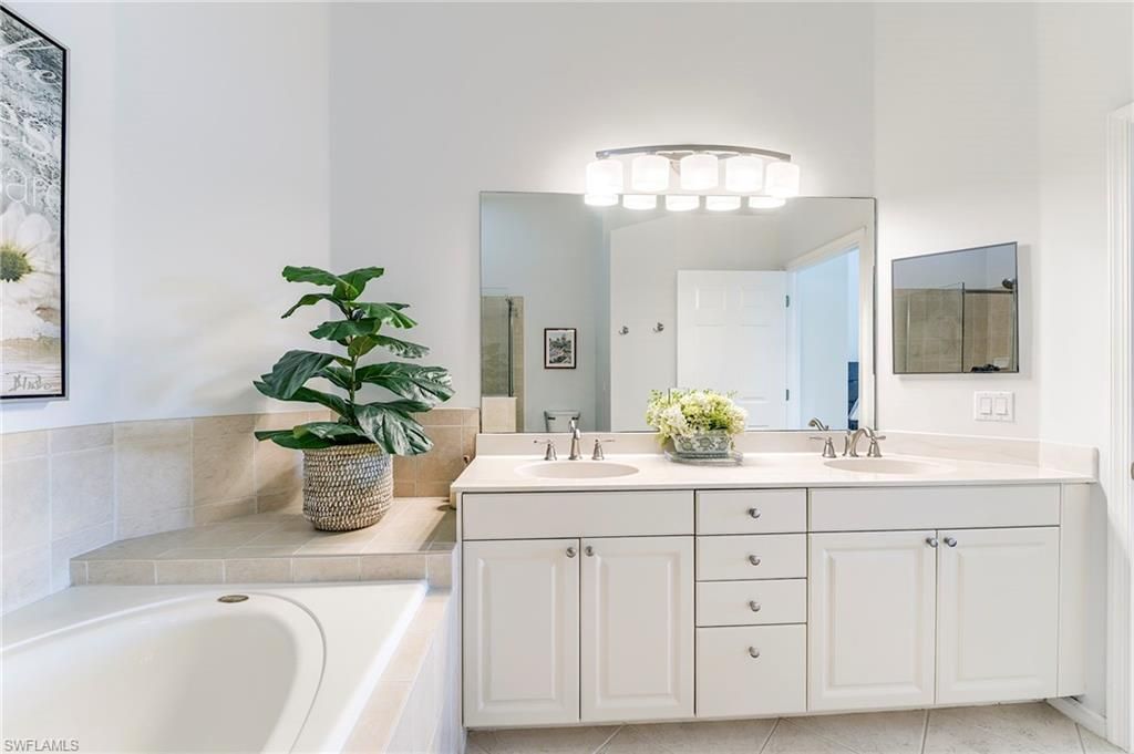 3080 Meandering Way, Unit 201, Fort Myers, FL 33905 Photo