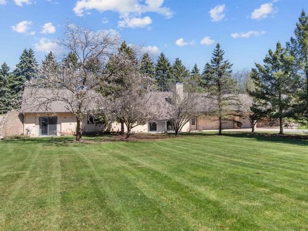 10 N KURT AVENUE, Appleton, WI 54913