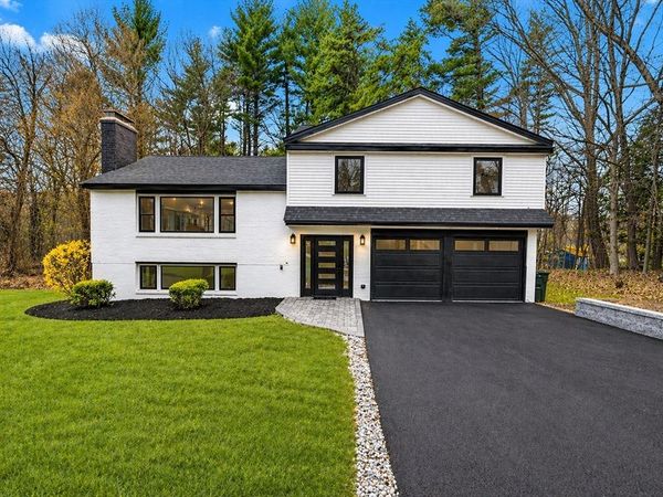 1 Hunter Dr, Andover, MA 01810