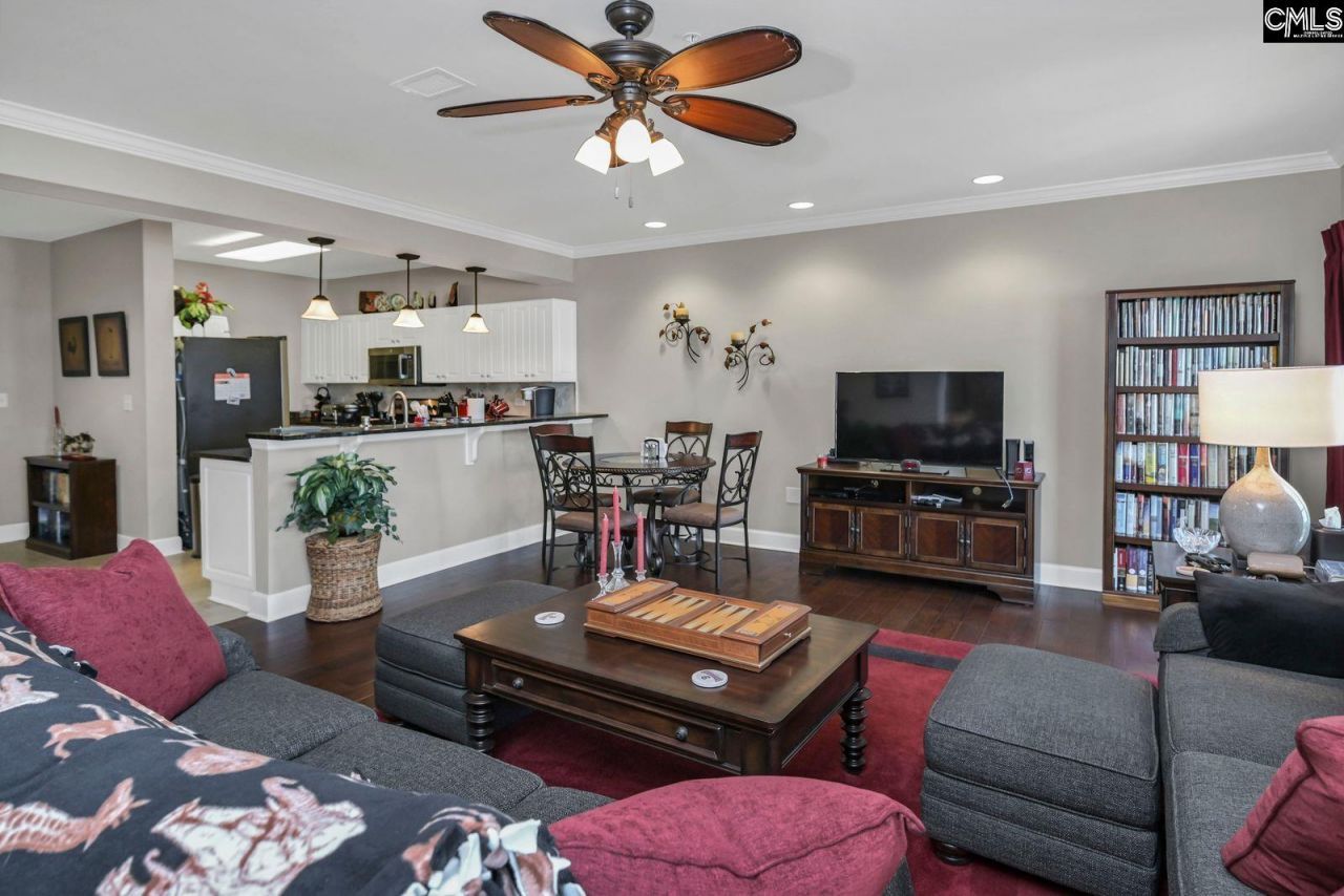 900 S Stadium Drive  Photo 9