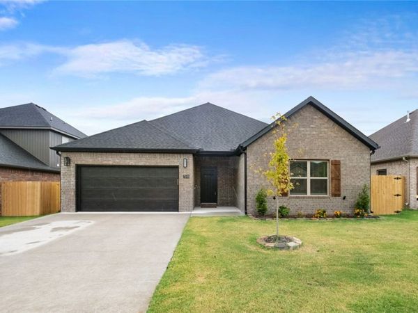 7105 SW High Meadow Boulevard , Bentonville, AR 72713