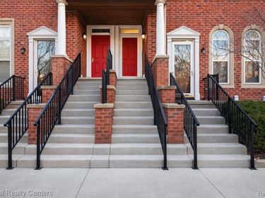 16878 Farmington Road, Livonia, MI 48154