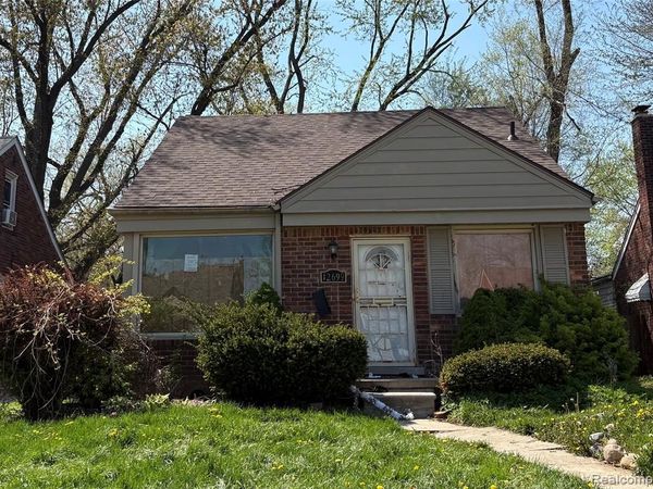 12699 Woodmont Avenue , Detroit, MI 48227