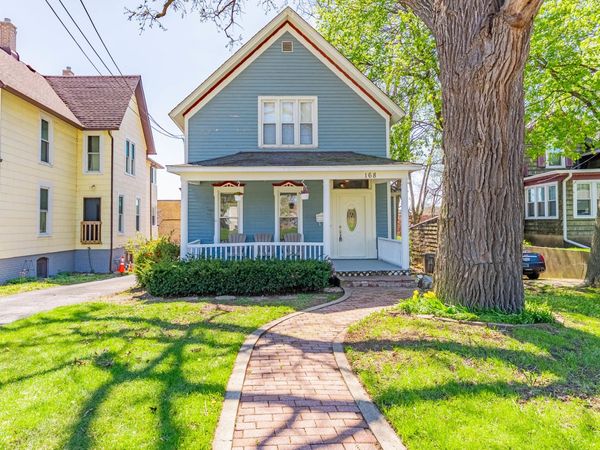 168 Villa Street , Elgin, IL 60120
