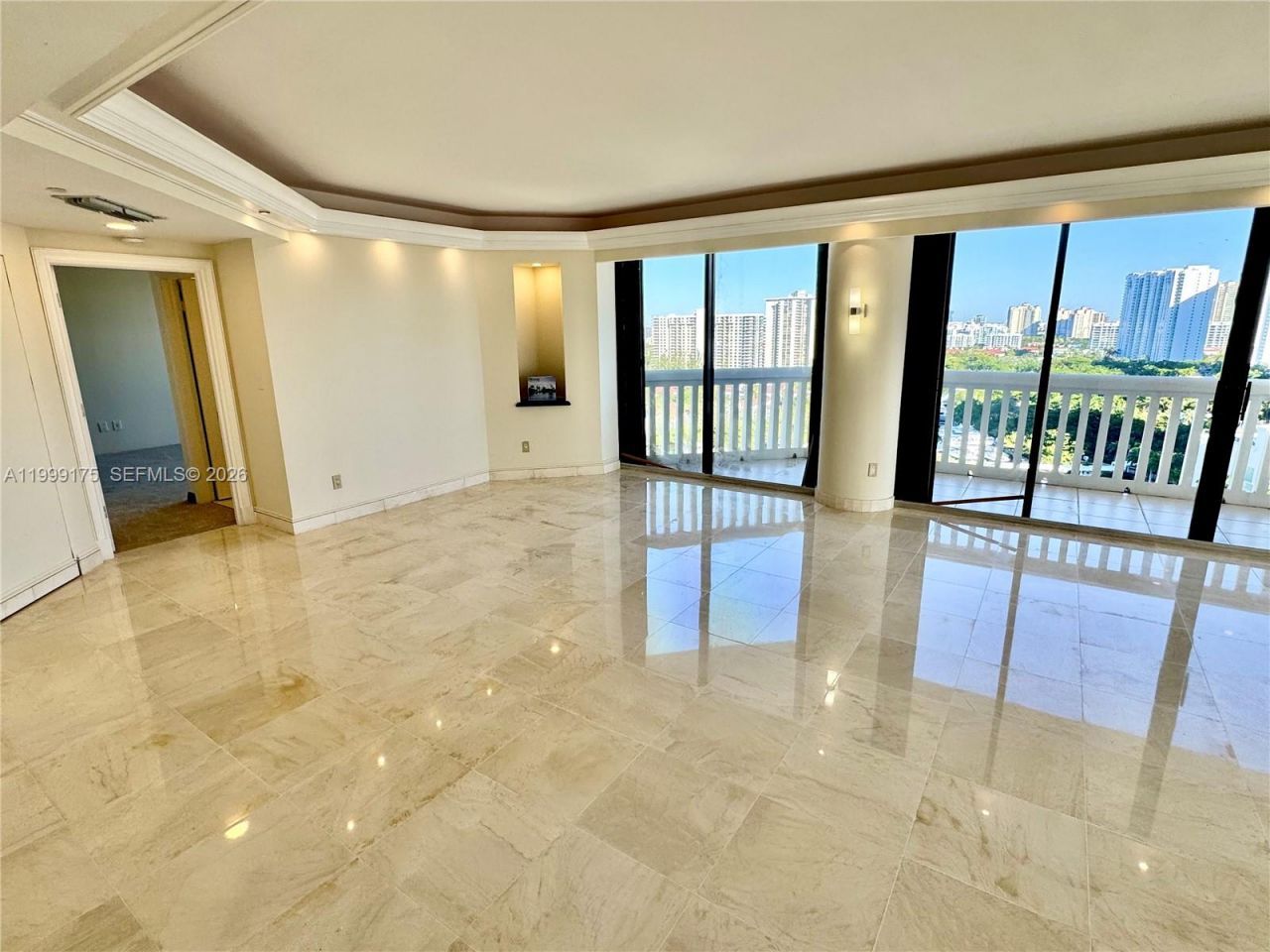 2000 Island Blvd , Unit 1801, Aventura, FL 33160 Photo