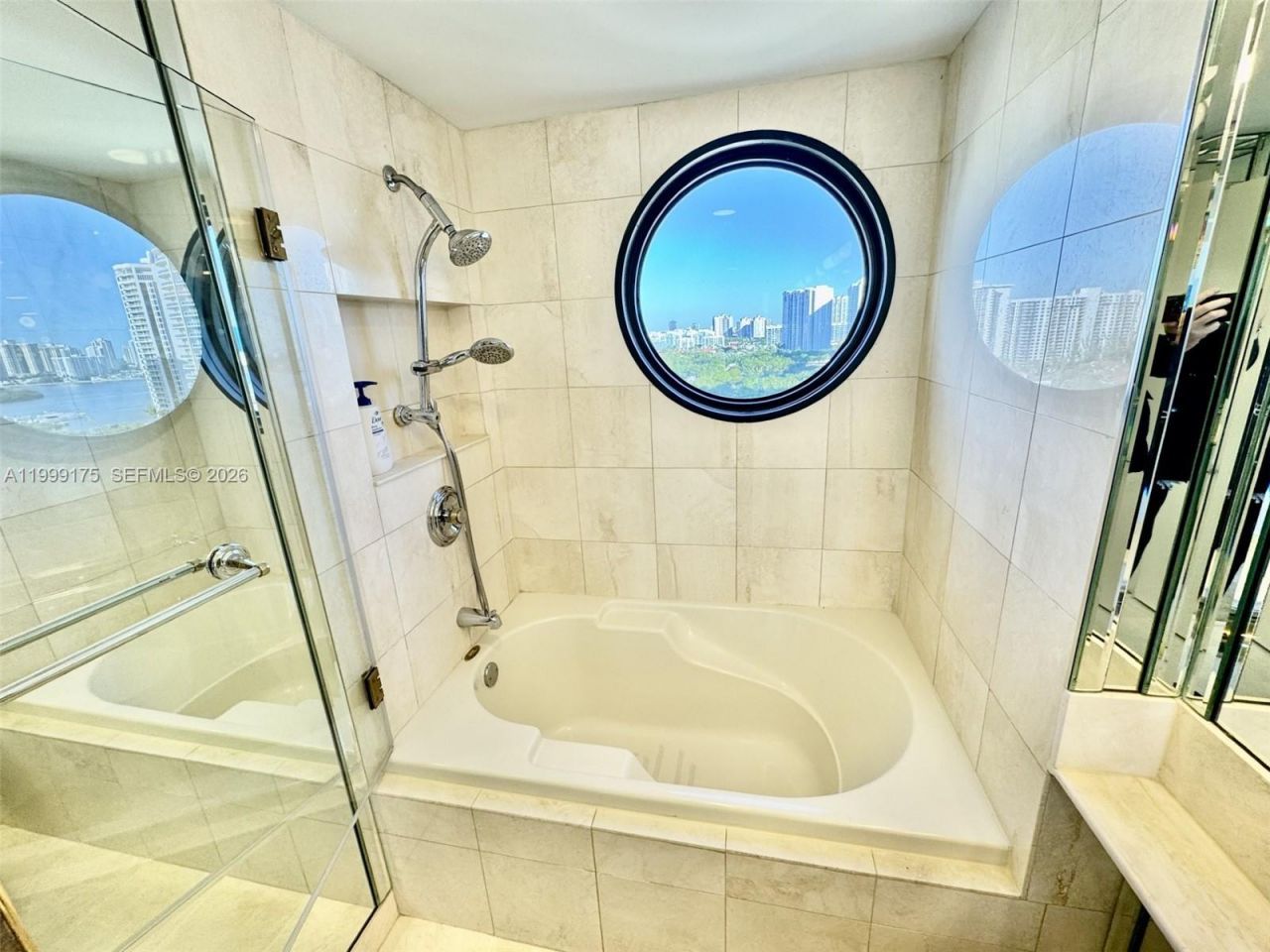 2000 Island Blvd , Unit 1801, Aventura, FL 33160 Photo