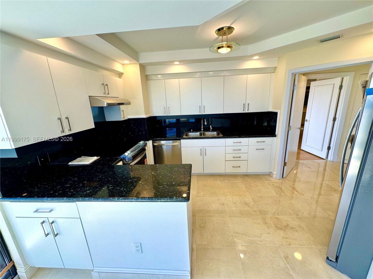 2000 Island Blvd , Unit 1801, Aventura, FL 33160 Photo