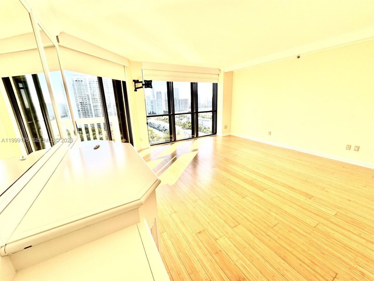 2000 Island Blvd , Unit 1801, Aventura, FL 33160 Photo