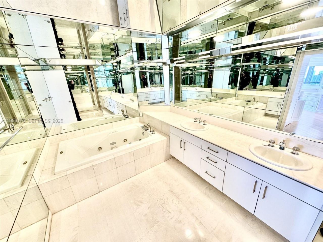 2000 Island Blvd , Unit 1801, Aventura, FL 33160 Photo