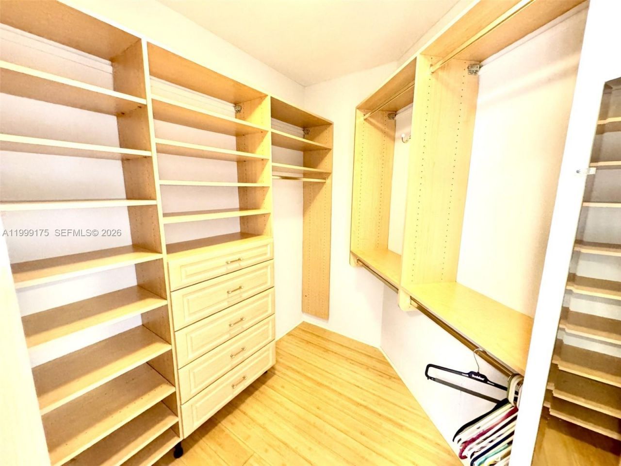 2000 Island Blvd , Unit 1801, Aventura, FL 33160 Photo