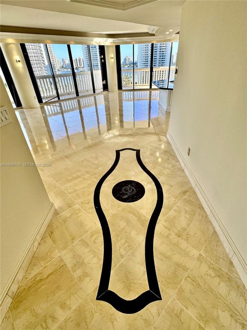2000 Island Blvd , Unit 1801, Aventura, FL 33160 Photo