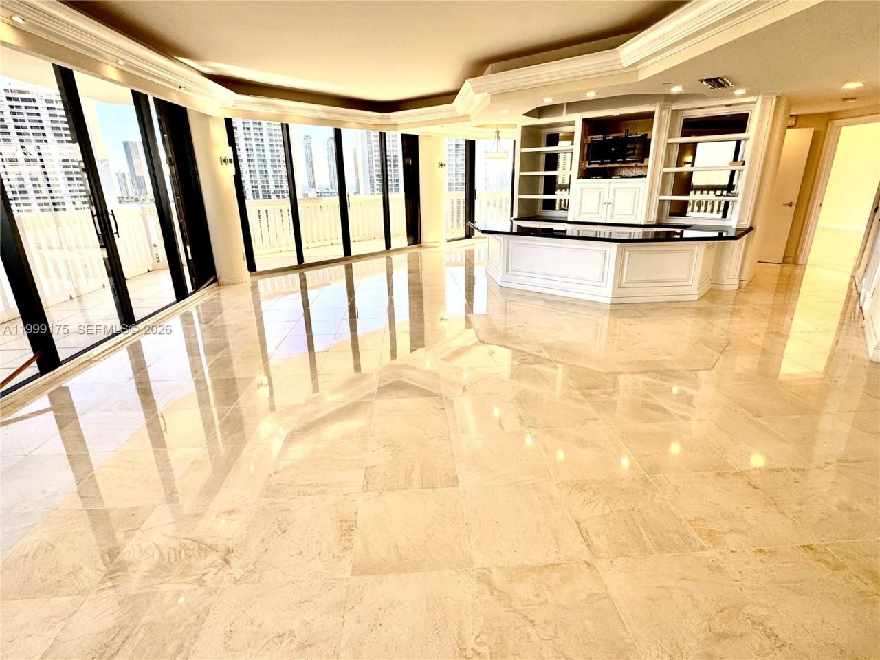 2000 Island Blvd , Unit 1801, Aventura, FL 33160 Photo