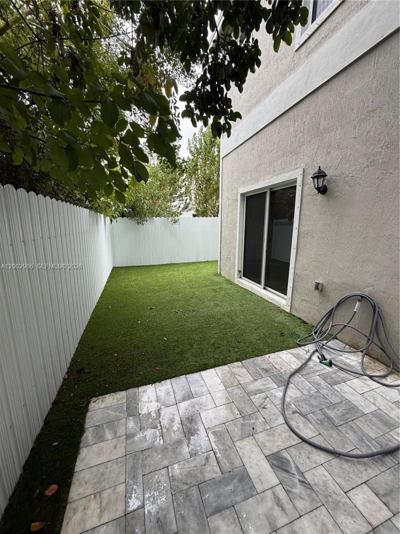 1743 SE 9th Ter , Homestead, FL 33034 Photo